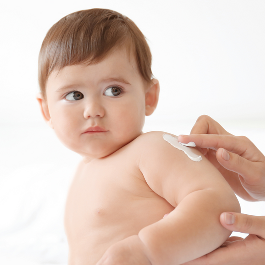 The Ultimate Guide to Moisturizing Your Baby’s Skin with Natural Ingredients